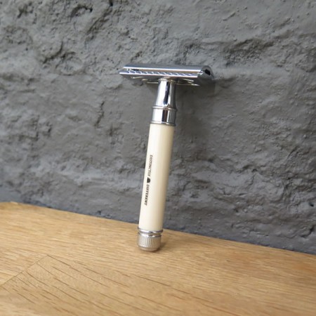 Distinctly Different Razor by Edwin Jagger - Ivory